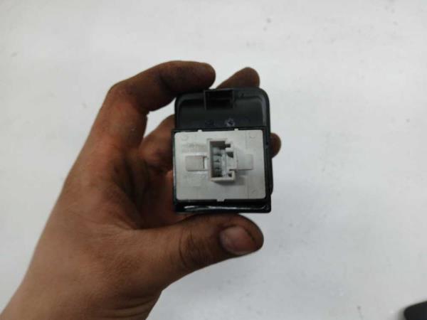 BOUTON LEVE VITRE VW POLO 6R/C ( 2 VITRES ) - Vue 2